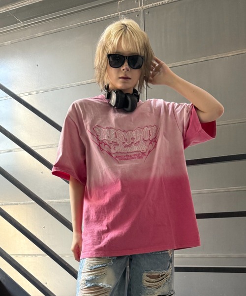 ATMARK(アットマーク)の「《2サイズ展開 / UNISEX 》SMK TRENDSTUDIO ボックスTee(Tシャツ/カットソー・レディース・ブラック/ピンク・MEDIUM/LARGE)」の2枚目の写真