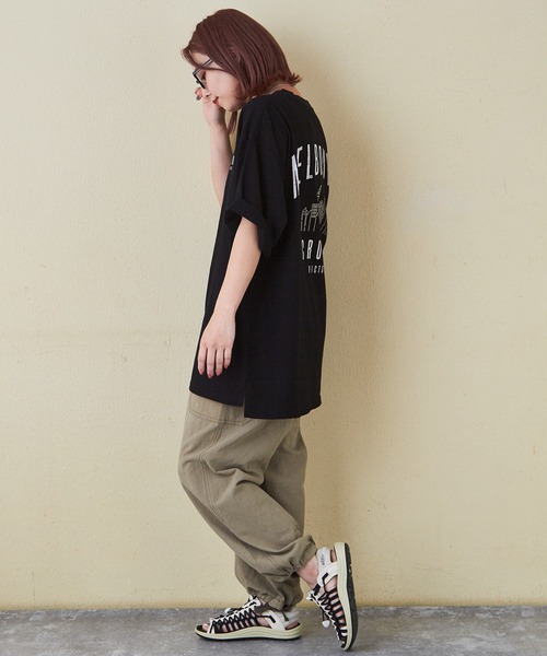 CUBE SUGAR（キューブシュガー）の「シルケット風天竺接触冷感バックプリントTシャツ（Tシャツ/カットソー・レディース・ブラック/サックスブルー/ホワイト/オートミール/マルチ・M）」の13枚目の写真