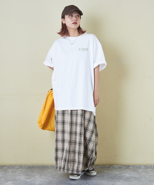 CUBE SUGAR（キューブシュガー）の「シルケット風天竺接触冷感バックプリントTシャツ（Tシャツ/カットソー・レディース・ブラック/サックスブルー/ホワイト/オートミール/マルチ・M）」の7枚目の写真