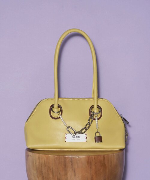 GRAIN(グレイン)の「【GRAIN/グレイン】チャーム付きバイカラートートバッグ(トートバッグ・レディース・イエロー/ネイビー/レッド・FREE)」の2枚目の写真
