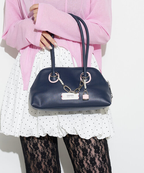 GRAIN(グレイン)の「【GRAIN/グレイン】チャーム付きバイカラートートバッグ(トートバッグ・レディース・イエロー/ネイビー/レッド・FREE)」の14枚目の写真