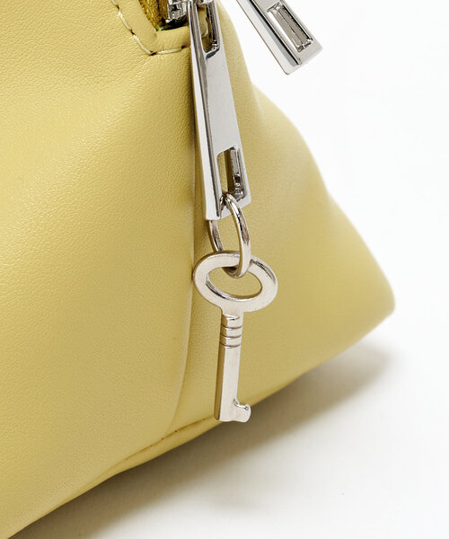 GRAIN(グレイン)の「【GRAIN/グレイン】チャーム付きバイカラートートバッグ(トートバッグ・レディース・イエロー/ネイビー/レッド・FREE)」の10枚目の写真