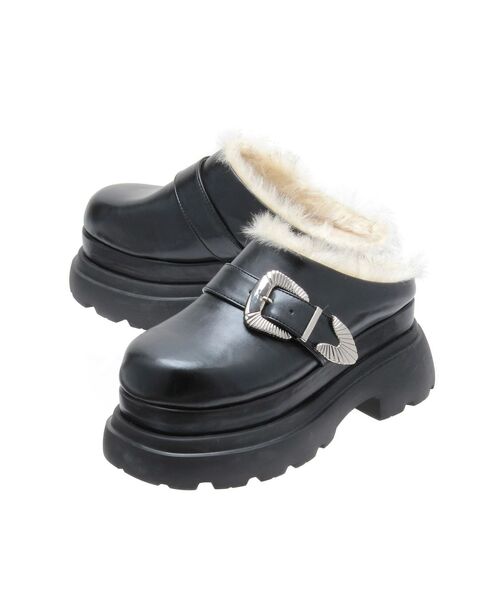 MURUA(ムルーア)の「インナーファーベルテッドクロッグス(サンダル・レディース・ブラウン/ブラック・24.5/23.5/22.5)」の15枚目の写真