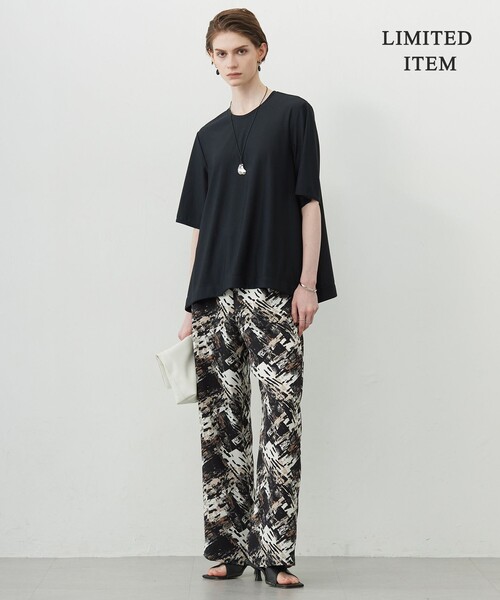 ICB(アイシービー)の「シアートリコット ペプラムカットソー(Tシャツ/カットソー・レディース・ブラック系/パイングリーン系/アイボリー系・LARGE/X-LARGE)」の5枚目の写真