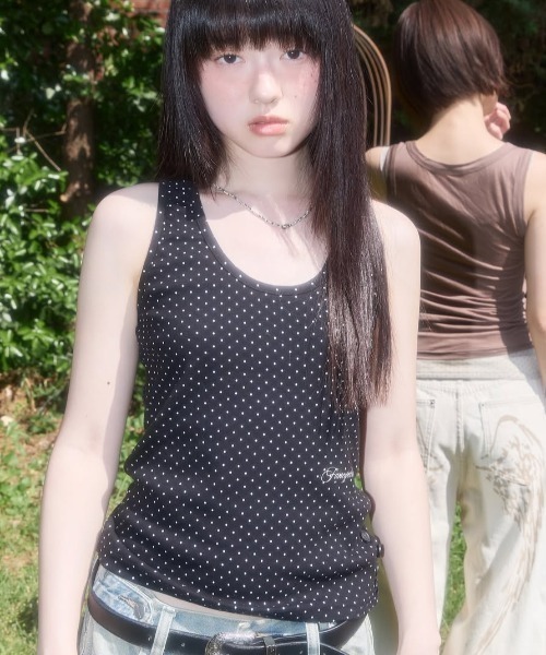 タンクトップ ノースリーブ A'GEM/9 × .kom 「FANCY CLUB/ファンシークラブ」 Dot Button Sleeveless/ドッ A'GEM/9 × .kom 『FANCY CLUB/ファンシークラブ』 Dot Button