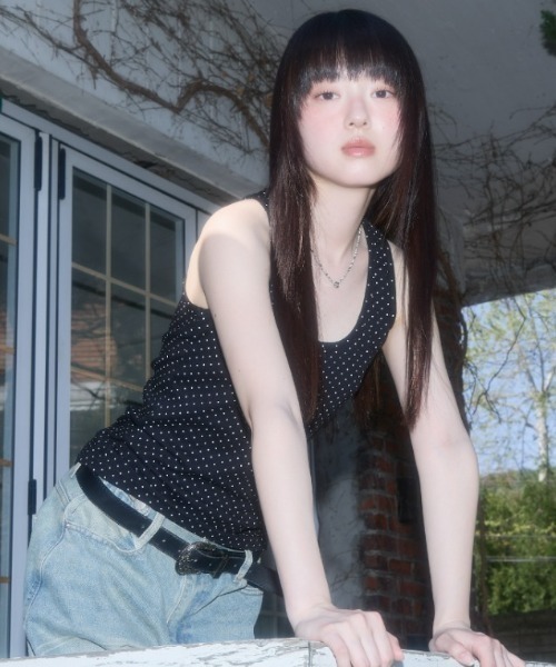 FANCY CLUB(ファンシークラブ)の「A'GEM/9 × .kom 『FANCY CLUB/ファンシークラブ』 Dot Button Sleeveless/ドットボタン スリーブレス(タンクトップ・レディース・ブラウン/アイボリー/ブラック・FREE)」の4枚目の写真
