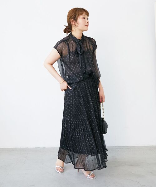 le.coeur blanc(ルクールブラン)の「楊柳フラワープリントランダムプリーツスカート(スカート・レディース・ブラック系その他/ホワイト系その他2・38)」の15枚目の写真