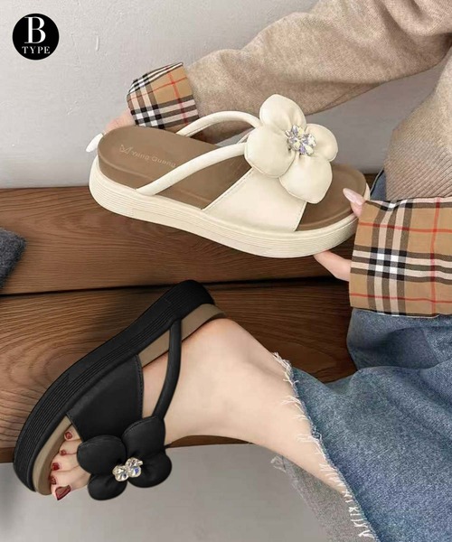 LOWO(ロワ)の「【選べる2タイプ】フラワーモチーフ ビジュー 厚底 サンダル(サンダル・レディース・ホワイト/ブラック/ブラック系その他/ホワイト系その他・35(22.5)/37(23.5)/36(23)/38(24)/39(24.5/40(25))」の7枚目の写真