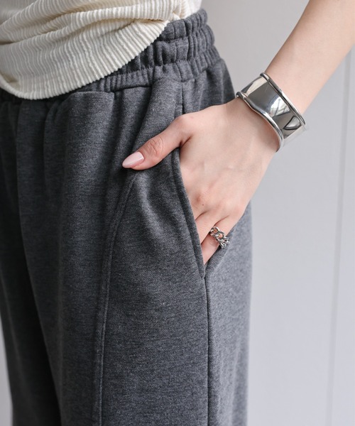 sakishimatokyo(サキシマトーキョー)の「コクーンシルエット スエットパンツ/セットアップ対応商品/裏毛(スウェットパンツ・レディース・チャコールグレー/ブラック/オートミール・FREE)」の14枚目の写真