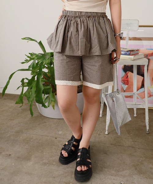 ROOPTOKYO（ループトウキョウ）の「Gingham Check Skirt Layered Lace Pants / ギンガムチェック スカートレイヤード レースパンツ（その他パンツ・レディース・ブラック/ダークブラウン・FREE）」の9枚目の写真