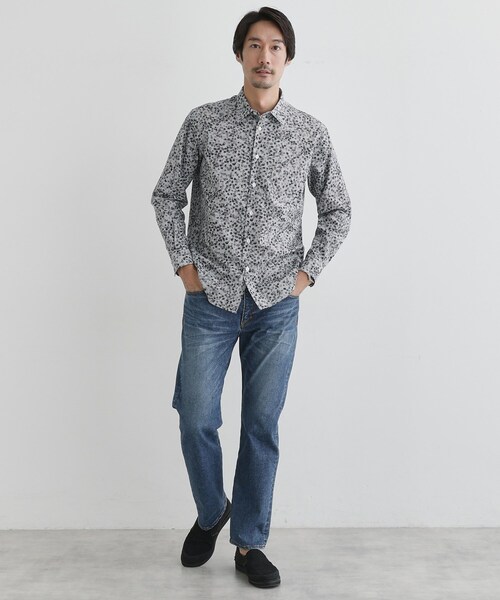 TAKEO KIKUCHI（タケオキクチ）の「ストライプ小花 長袖シャツ（シャツ/ブラウス・メンズ・ブルーグリーン/グレー系/ブラウン系その他2・01/03/02/04）」の4枚目の写真