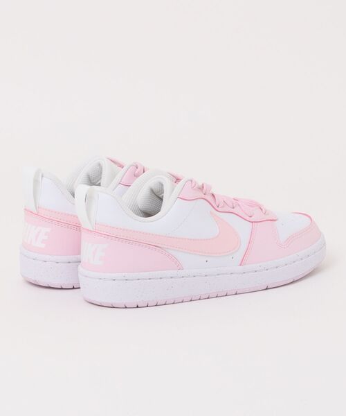 NIKE(ナイキ)の「NIKE ナイキ COURT BOROUGH LOW RECRAFT GS キッズスニーカー(コートバーロウLOWリクラフトGS)(スニーカー・キッズ・ホワイト×ピンク/ホワイト×ブラック/ホワイト×ホワイト・22.5cm/23.0cm/23.5cm/24.0cm/24.5cm/25.0cm)」の4枚目の写真