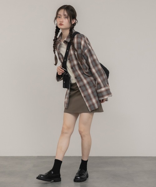HEILIS(ヘイリス)の「ワイドスリーブフランネルシャツ/長袖 前開き チェックシャツ ブラウン ブラック 春服 秋服 冬服 レイヤード 羽織り 韓国 ノームコア シティガール カジュアル 柄(シャツ/ブラウス・レディース・ブラック/ブラウン・FREE)」の10枚目の写真