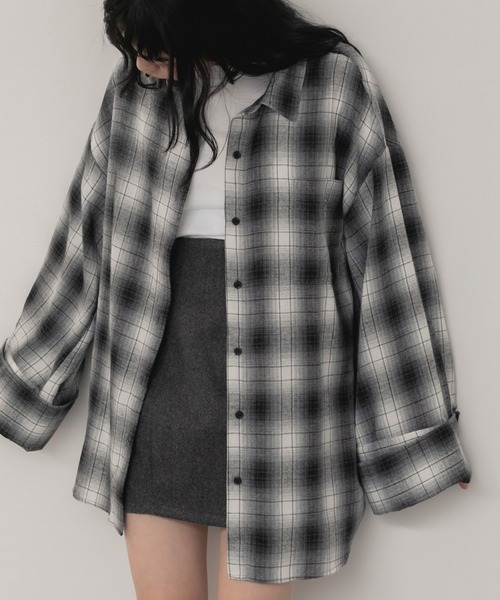 HEILIS(ヘイリス)の「ワイドスリーブフランネルシャツ/長袖 前開き チェックシャツ ブラウン ブラック 春服 秋服 冬服 レイヤード 羽織り 韓国 ノームコア シティガール カジュアル 柄(シャツ/ブラウス・レディース・ブラック/ブラウン・FREE)」の14枚目の写真