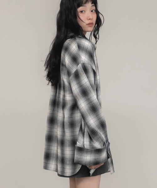 HEILIS(ヘイリス)の「ワイドスリーブフランネルシャツ/長袖 前開き チェックシャツ ブラウン ブラック 春服 秋服 冬服 レイヤード 羽織り 韓国 ノームコア シティガール カジュアル 柄(シャツ/ブラウス・レディース・ブラック/ブラウン・FREE)」の13枚目の写真