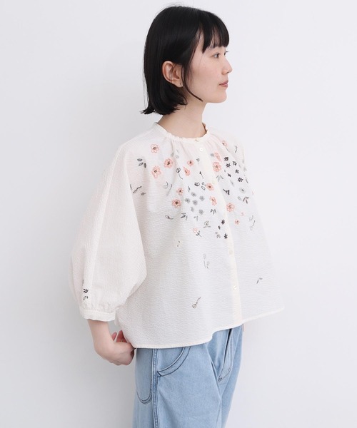 l'atelier du savon(アトリエドサボン)の「●お花スケッチ ファー刺繍ブラウス(シャツ/ブラウス・レディース・オフホワイト/ブラック/ブラウン・FREE)」の9枚目の写真