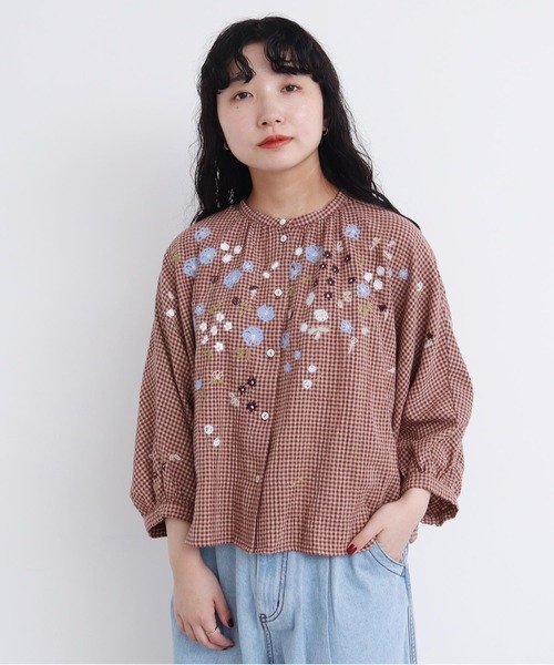 l'atelier du savon(アトリエドサボン)の「●お花スケッチ ファー刺繍ブラウス(シャツ/ブラウス・レディース・オフホワイト/ブラック/ブラウン・FREE)」の14枚目の写真