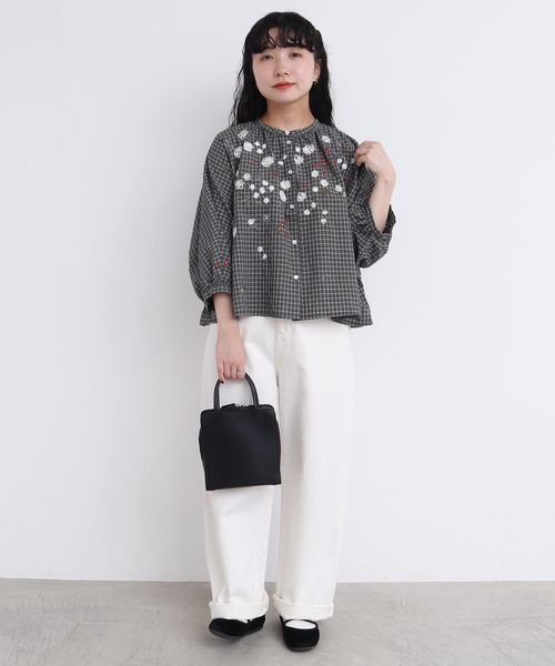 l'atelier du savon(アトリエドサボン)の「●お花スケッチ ファー刺繍ブラウス(シャツ/ブラウス・レディース・オフホワイト/ブラック/ブラウン・FREE)」の21枚目の写真