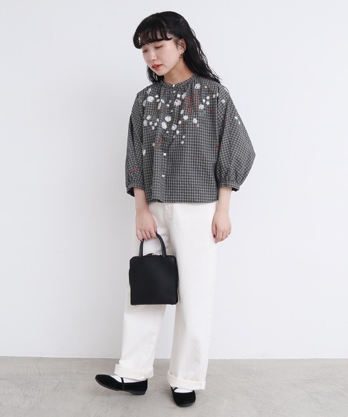 l'atelier du savon(アトリエドサボン)の「●お花スケッチ ファー刺繍ブラウス(シャツ/ブラウス・レディース・オフホワイト/ブラック/ブラウン・FREE)」の19枚目の写真