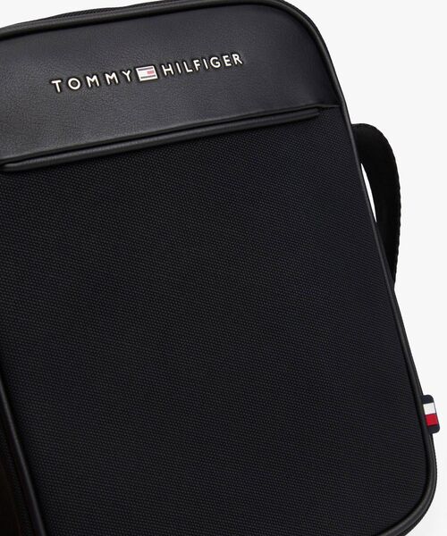 TOMMY HILFIGER（トミーヒルフィガー）の「ファンデーションミニリポーターバッグ（ボディバッグ/ウエストポーチ・メンズ・ブラック・FREE）」の3枚目の写真