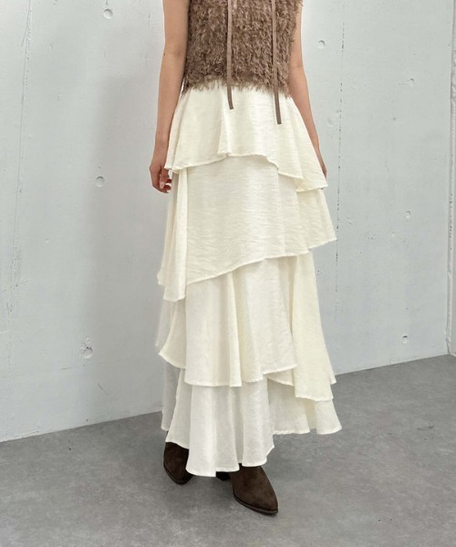 archives（アルシーヴ）の「アシメ楊柳シャイニーティアードスカート（スカート・レディース・アイボリー/ブラック/グレー・MEDIUM）」の5枚目の写真