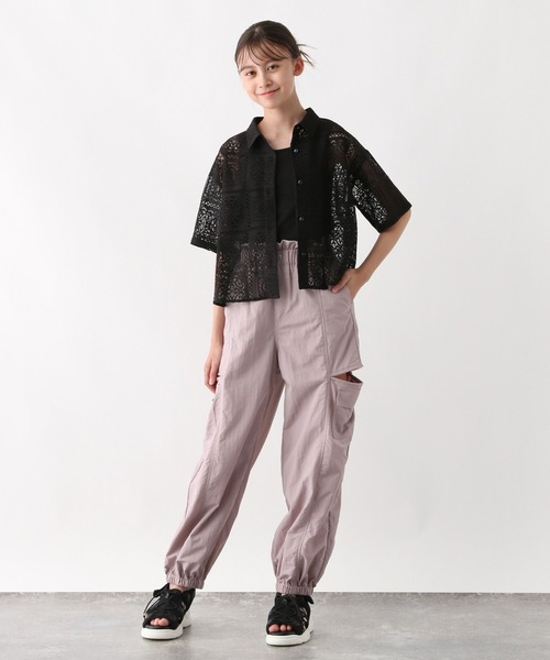 GLOBAL WORK（グローバルワーク）の「イージーケアレースシャツ半袖/584709（シャツ/ブラウス・キッズ・ブラック/ホワイト・130cm/160cm/140cm/150cm）」の14枚目の写真