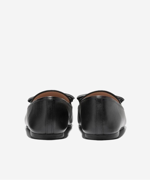 COLE HAAN(コールハーン)の「ペイソン ソフト ボウ ローファー womens(ローファー・レディース・ブラック・6/6.5/7/7.5/5.5/8/8.5/5)」の4枚目の写真
