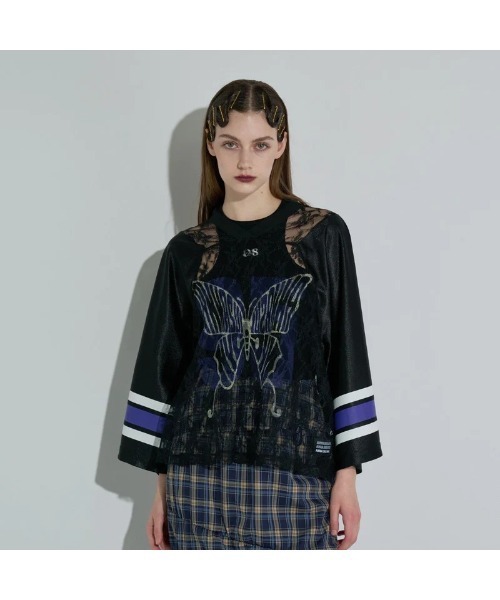 anna sui nyc(アナ スイ エヌ ワイ シー)の「ANNA SUI NYC BUTTERFLY PRINT GAME SHIRT(アナスイ エヌワイシー バタフライプリントゲームシャツ)(Tシャツ/カットソー・レディース・ブラウン/ブラック/シルバー・ONE SIZE)」の6枚目の写真