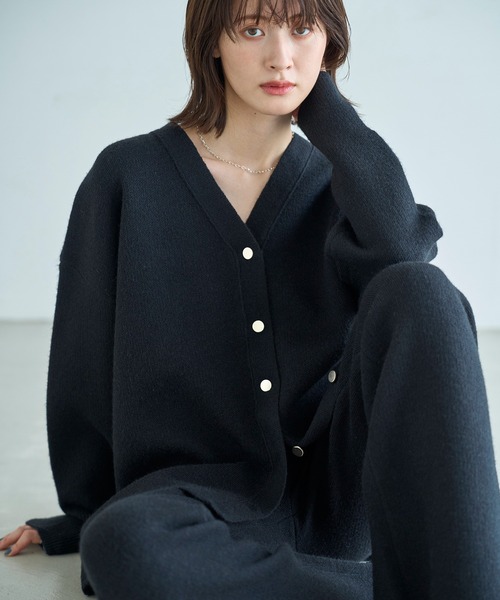 meilmada(メイルマダ)の「Vネックニットカーディガン(カーディガン/ボレロ・レディース・ベージュ/グレー/ブラック・FREE)」の1枚目の写真