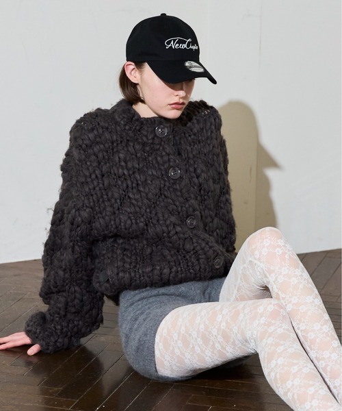 MAISON SPECIAL（メゾンスペシャル）の「【NEW ERA × MAISON SPECIAL】NEW ERA Collaboration NEW CHAPTER  Logo Cap/ニューエラコラボレーションNEW CHAPTERロゴキャップ【MAISON SPECIAL/メゾンスペシャル】（キャップ・レディース・ブラック・FREE）」の2枚目の写真