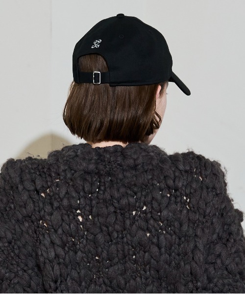 MAISON SPECIAL（メゾンスペシャル）の「【NEW ERA × MAISON SPECIAL】NEW ERA Collaboration NEW CHAPTER  Logo Cap/ニューエラコラボレーションNEW CHAPTERロゴキャップ【MAISON SPECIAL/メゾンスペシャル】（キャップ・レディース・ブラック・FREE）」の3枚目の写真