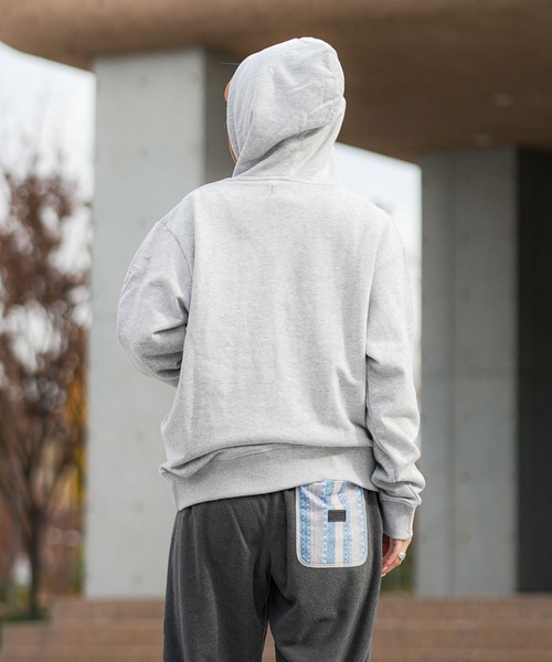 BILLABONG(ビラボン)の「BILLABONG メンズ EMBOSS LOGO PARKA パーカー 【REGULAR FIT】【2025年秋冬モデル】/ビラボンセットアップ対応スリーブロゴプルオーバーパーカー・フーディー(パーカー・メンズ・ブラック/グレー・MEDIUM/LARGE/X-LARGE)」の20枚目の写真
