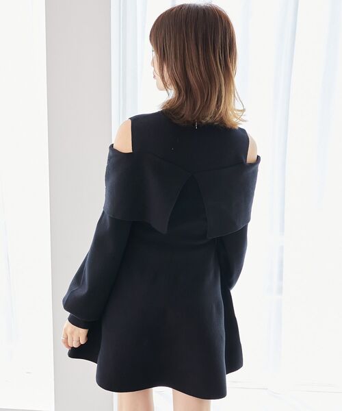 MAJESTIC LEGON（マジェスティックレゴン）の「ビジューリボンニットミニワンピース（ワンピース・レディース・ピンク/アイボリー/ブラック/グレー/ピンクベージュ・MEDIUM）」の7枚目の写真