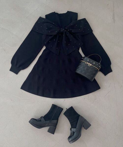 MAJESTIC LEGON（マジェスティックレゴン）の「ビジューリボンニットミニワンピース（ワンピース・レディース・ピンク/アイボリー/ブラック/グレー/ピンクベージュ・MEDIUM）」の9枚目の写真