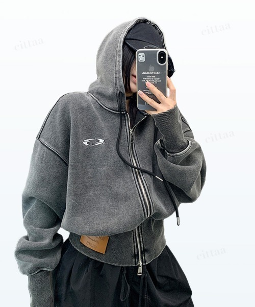 Dalfwin（ダールフィン）の「韓国ファッション RICECAKEフェイクレザーラベルピグメント加工ダブルジップパーカー（パーカー・レディース・ブラック/グレー・FREE）」の16枚目の写真