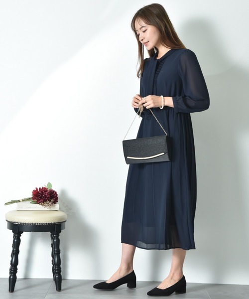 INTERPLANET（インタープラネット）の「シフォンジョーゼットプリーツワンピース（ワンピース・レディース・ライトベージュ/ネイビー・FREE）」の15枚目の写真