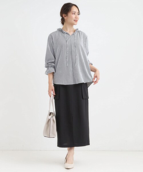 DRESKIP(ドレスキップ)の「【S-LL/洗濯後しわになりにくい/吸水速乾/UV】大人フェミニンな装いに 襟フリルブラウス(シャツ/ブラウス・レディース・ベージュ/ワインレッド/オフホワイト/ネイビー系2・01/02/03/04)」の15枚目の写真