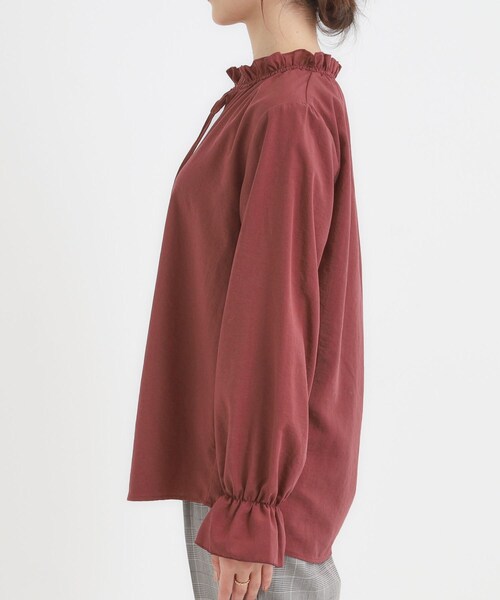 DRESKIP(ドレスキップ)の「【S-LL/洗濯後しわになりにくい/吸水速乾/UV】大人フェミニンな装いに 襟フリルブラウス(シャツ/ブラウス・レディース・ベージュ/ワインレッド/オフホワイト/ネイビー系2・01/02/03/04)」の22枚目の写真