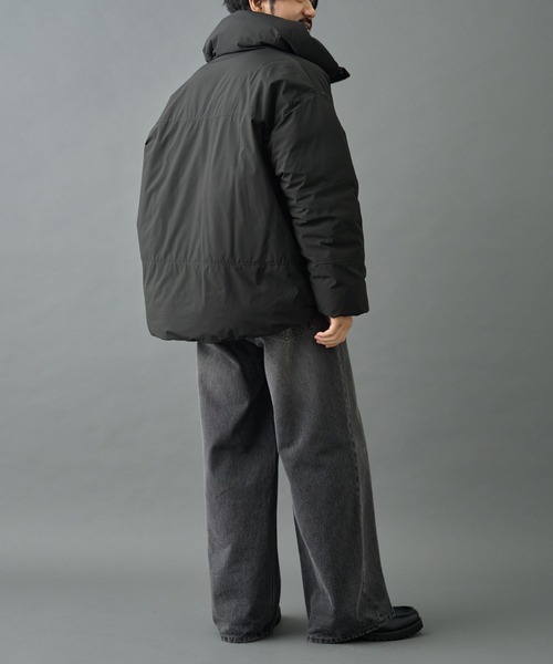COLONY 2139（コロニートゥーワンスリーナイン）の「クロップド中綿ジャケット（ダウンジャケット/コート・メンズ・グレー/ブラック・SMALL/MEDIUM/LARGE）」の17枚目の写真