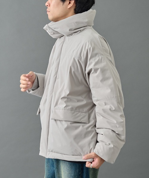 COLONY 2139（コロニートゥーワンスリーナイン）の「クロップド中綿ジャケット（ダウンジャケット/コート・メンズ・グレー/ブラック・SMALL/MEDIUM/LARGE）」の11枚目の写真