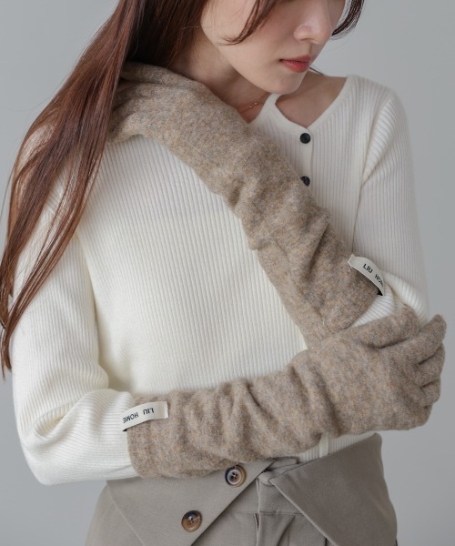 Bab（バブ）の「指穴ニットロングハンドウォーマー（手袋・レディース・ライトブルー/グレー/オレンジ/モカ・ONESIZE）」の15枚目の写真