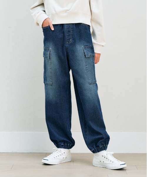 MPS(エムピーエス)の「【累計販売本数2,000万本突破の人気シリーズ】【MPS】デニムカーゴジョガーパンツ(キッズ向け / ロングセラー / ストレッチデニム / トレンド感あるシルエット)(デニムパンツ・キッズ・ブラック/ダークインディゴブルー・140/130/150/160)」の1枚目の写真