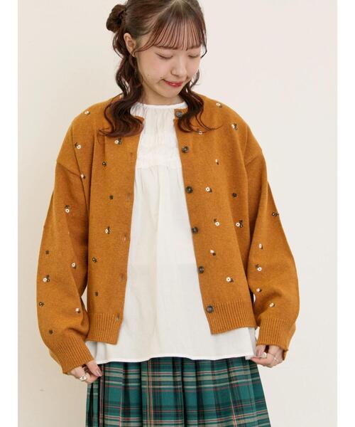 Samansa Mos2（サマンサ モスモス）の「花柄総刺繍ニットカーディガン（カーディガン/ボレロ・レディース・ボルドー/キナリ/ブラック/オレンジ・F）」の4枚目の写真