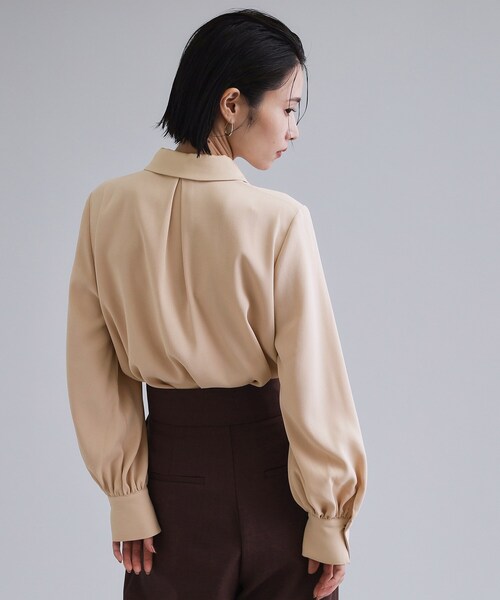 OPAQUE.CLIP(オペークドットクリップ)の「【es】ビックカラーブラウス【洗濯機OK】(シャツ/ブラウス・レディース・ライトベージュ/ネイビー・36/38)」の18枚目の写真