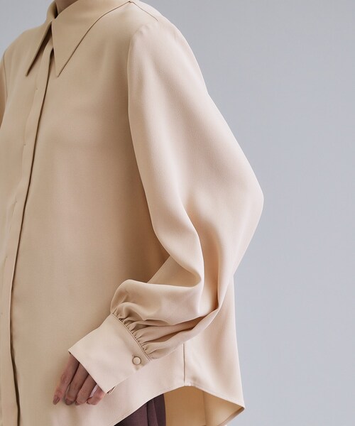 OPAQUE.CLIP(オペークドットクリップ)の「【es】ビックカラーブラウス【洗濯機OK】(シャツ/ブラウス・レディース・ライトベージュ/ネイビー・36/38)」の5枚目の写真