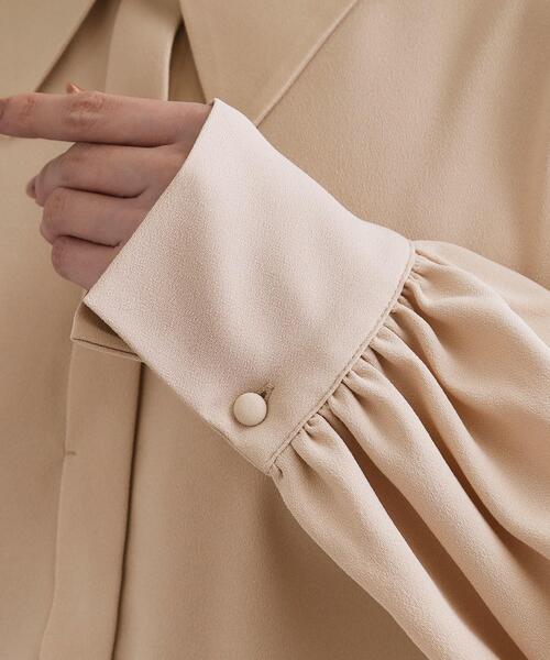 OPAQUE.CLIP(オペークドットクリップ)の「【es】ビックカラーブラウス【洗濯機OK】(シャツ/ブラウス・レディース・ライトベージュ/ネイビー・36/38)」の4枚目の写真