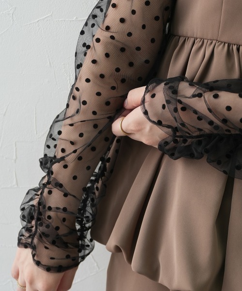 Jolie et Jolie（ジョリーエジョリー）の「シアードットトップス&バルーンキャミセットアップドレス（パンツドレス・レディース・モカ/ブラック×ベージュ/ブラック×ブラック・LL/M/L）」の6枚目の写真
