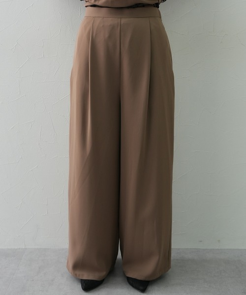 Jolie et Jolie（ジョリーエジョリー）の「シアードットトップス&バルーンキャミセットアップドレス（パンツドレス・レディース・モカ/ブラック×ベージュ/ブラック×ブラック・LL/M/L）」の8枚目の写真