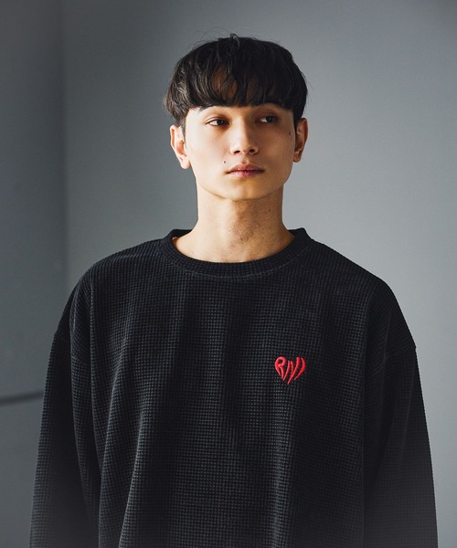 LAKOLE(ラコレ)の「刺繍カットモールプルオーバー / 595108(スウェット・メンズ・ブラック/ボルドー/アイボリー/ライトグレー/グリーン/ネイビー/ブラウン・X-LARGE/MEDIUM/LARGE)」の2枚目の写真