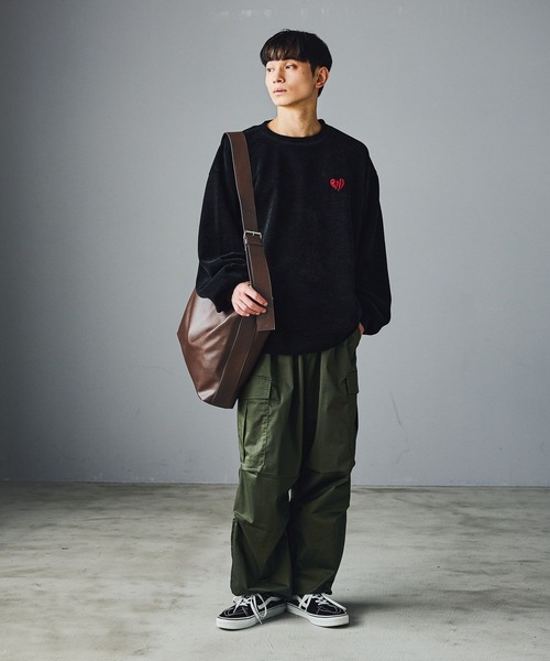 LAKOLE(ラコレ)の「刺繍カットモールプルオーバー / 595108(スウェット・メンズ・ブラック/ボルドー/アイボリー/ライトグレー/グリーン/ネイビー/ブラウン・X-LARGE/MEDIUM/LARGE)」の8枚目の写真